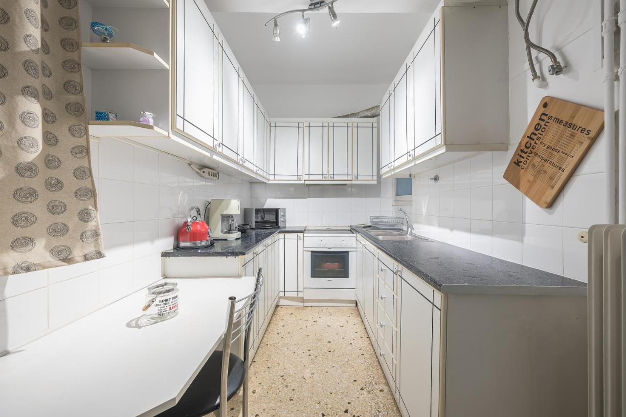 Boutique Acropolis Apartment By Cloudkeys - Just 5 Minutes Walk To Acropolis Museum Athen Eksteriør bilde